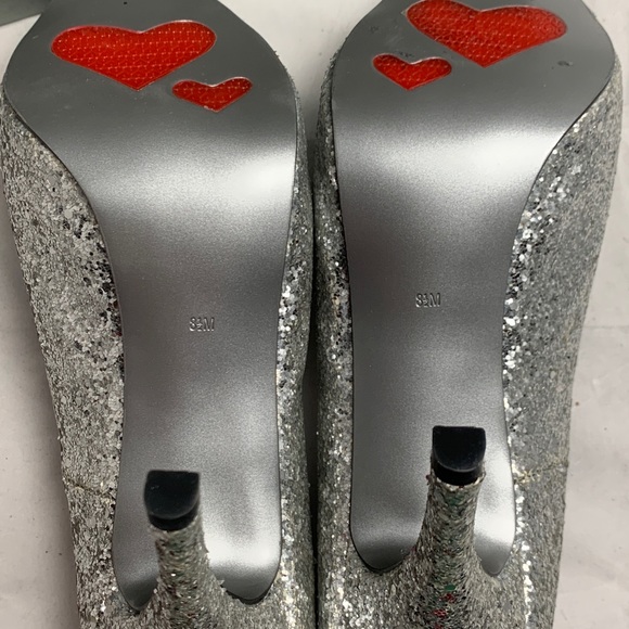 New 8.5 Romantic Soles Silver Glitter Dasha heels - Picture 7 of 8